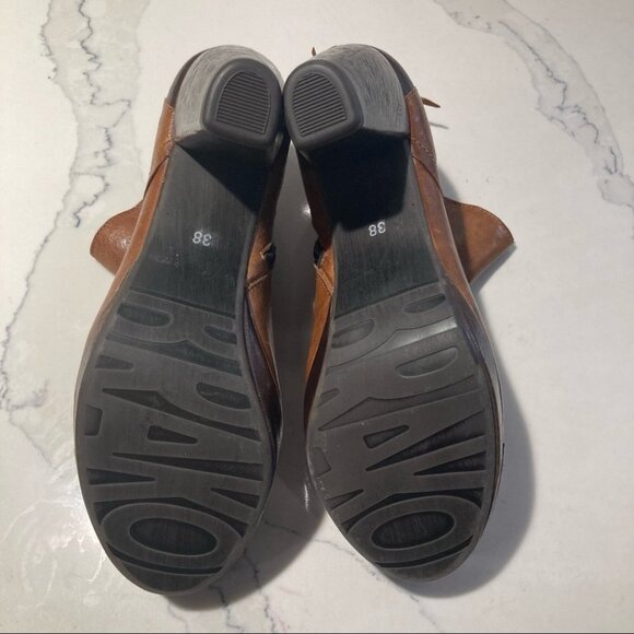 BRAKO Sz 38 Two Toned Stacked Heel Ankle Leather  Booties - Picture 6 of 8